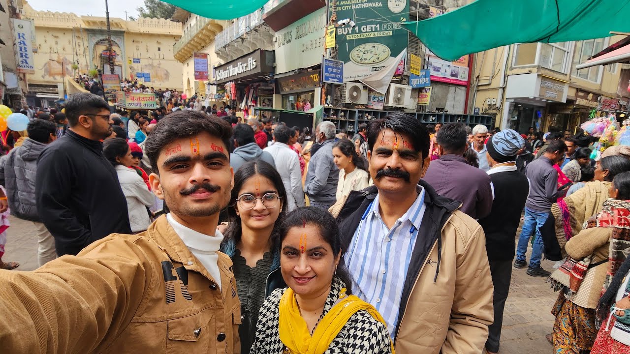 Ye kaha aa gae hum sab 😲