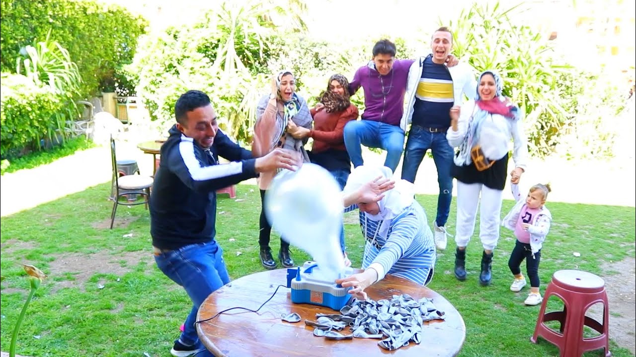 اسرع شخص هيفرقع ال100 بلونة بلجهاز في اقل وقت ! البلونة فرقعت في وش امي