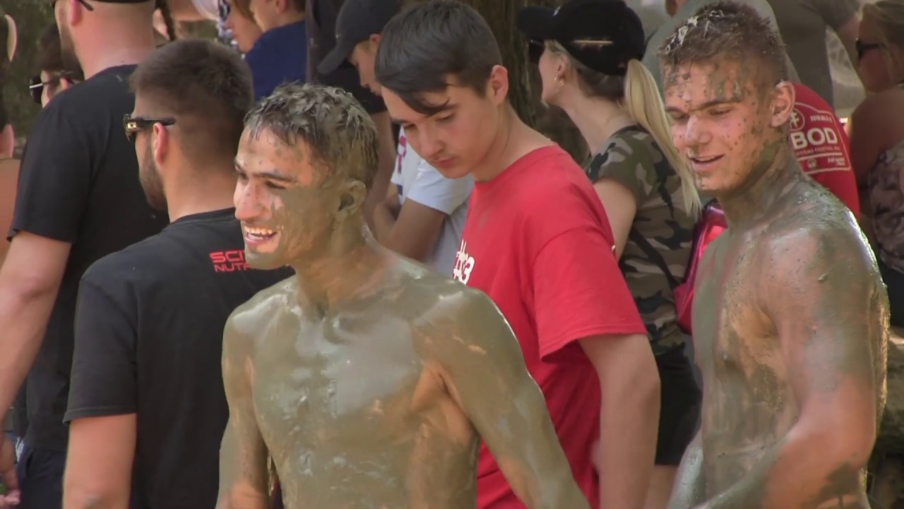 Somogybabod 2019 - Two lads in the forest mudpit