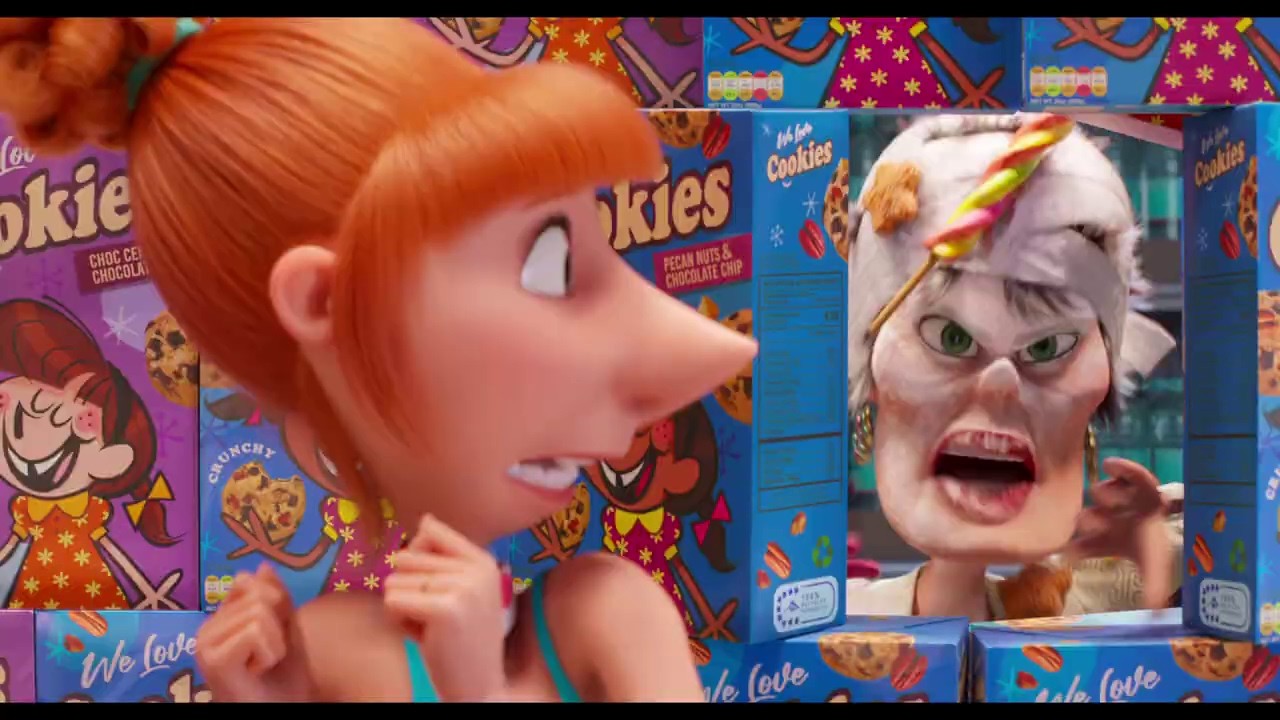 despicable-me-4-crazy-old-woman-chasing-lucy-for-10-hours-youtube