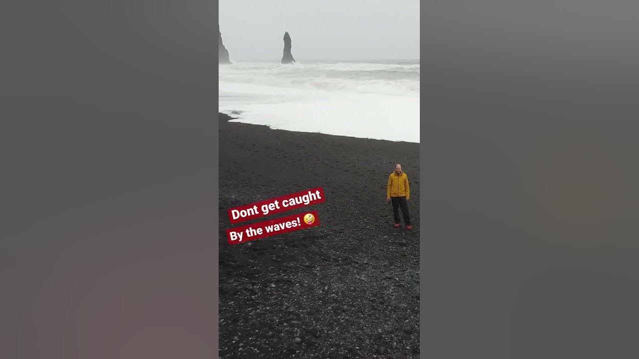 Insane 😱 waves in Reynisfjara #Iceland 🌊 | #travel #travelvlog #jeoandjohi #shorts #filipino #wow