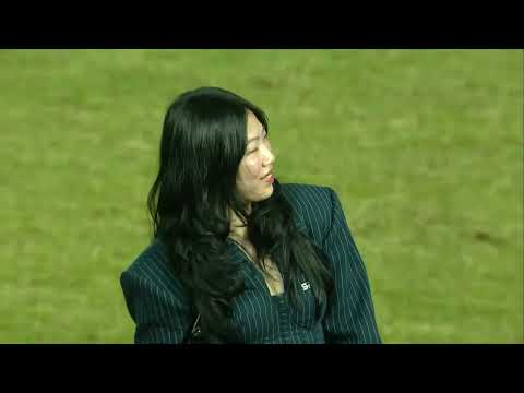 Feeling Good - (Cover by Muni Norodom ft Sophia Kao)