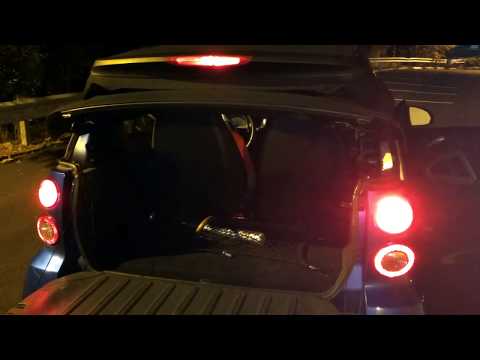 How to replace brake light bulb 2008 smart fortwo Cabrio