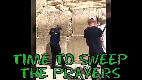 Western Wall prayers