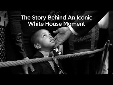 The Story Behind an Iconic White House Photo