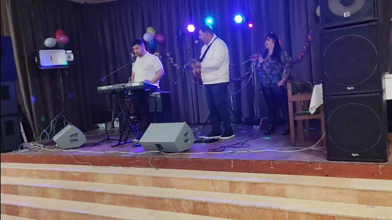 Kádár Family Band - Száz forintnak ötven a fele (bulis felvétel)