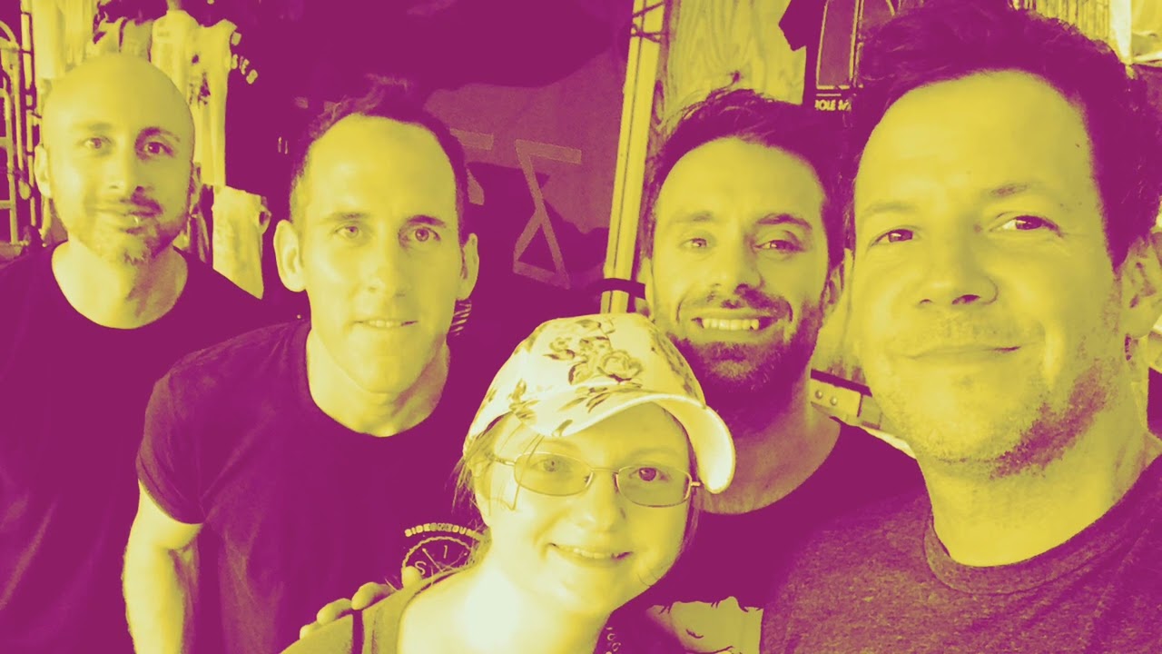 StarManiaConcerts “Simple Plan Idobi Radio”