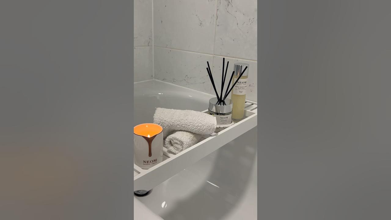 How to use NEOM’s Intensive Skin Treatment Candle as a massage candle💆 YouTube