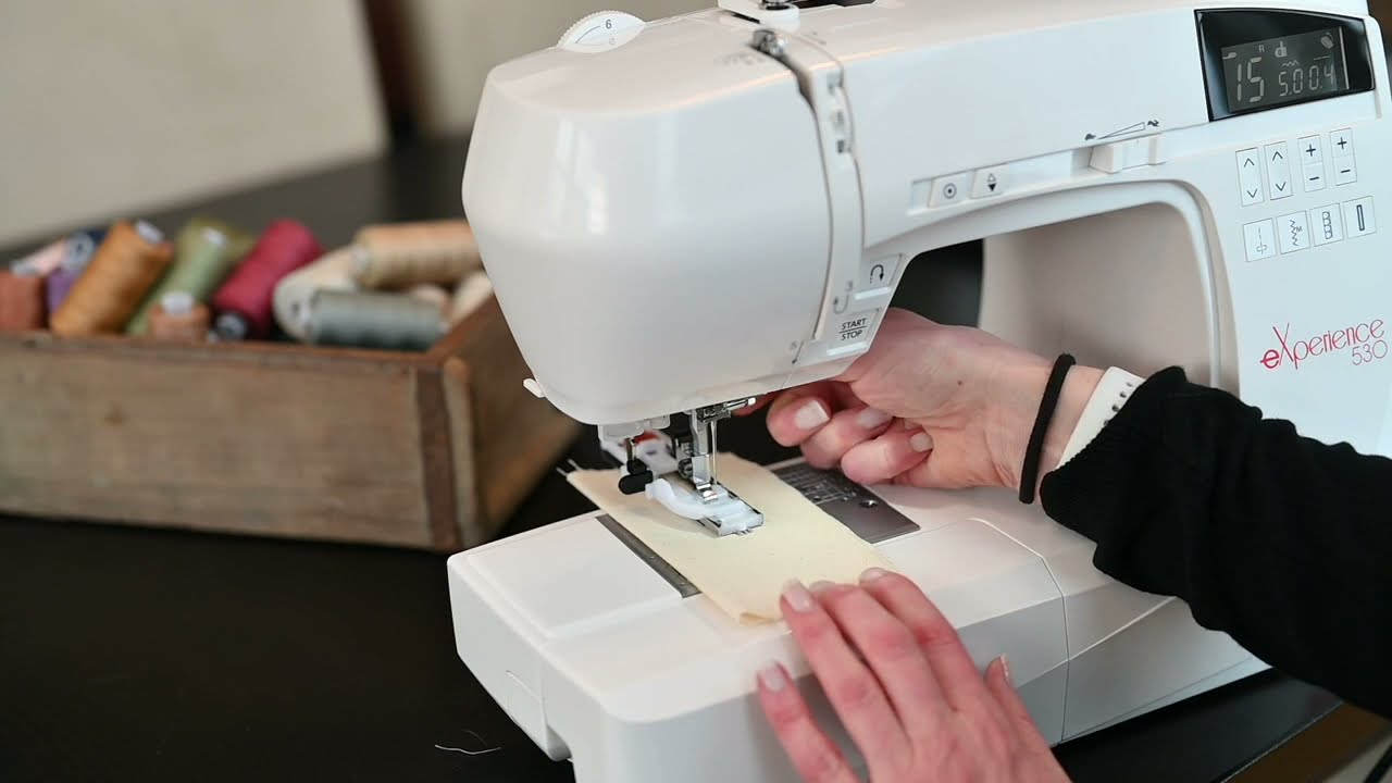 Esittelyssä elna eXperience 530 ja 550 ompelukoneet! YouTube