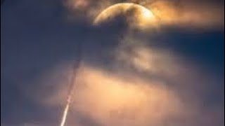 Mysterious light in Los Angeles sky
