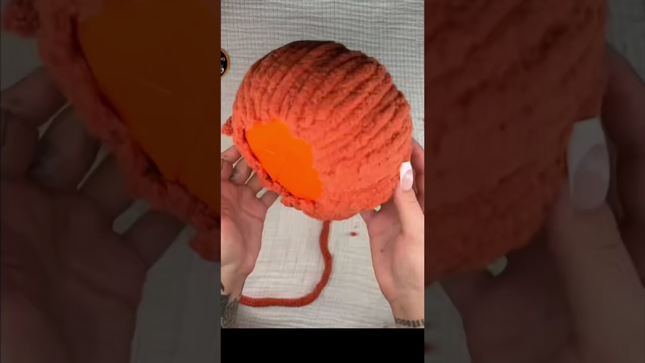 DIY autumn 🍂 yarn decor  #falldecor #diy #craft #5dollarcraft