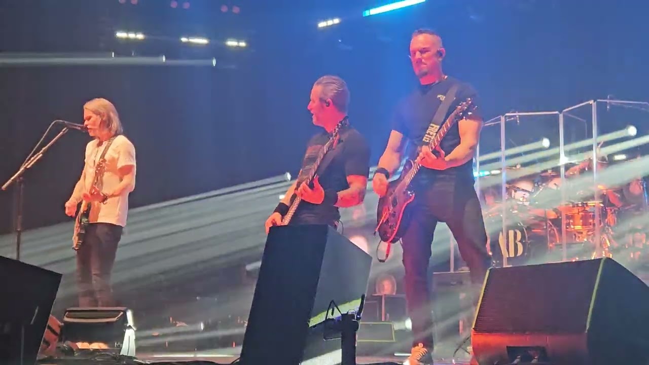 Rise today by Alter Bridge at Rockhal, Luxembourg 