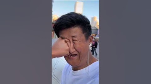 I think the cameraman got angry seeing his cringey face #trending #squidgame #funny #shorts