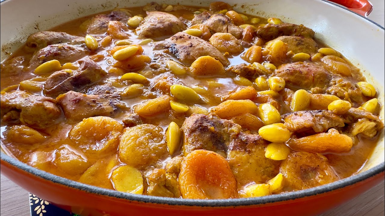 Chicken with Apricots & Almonds | خورشت مرغ با برگه زرد آلو و بادام 