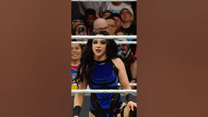 Stephanie Vaquer is taking control of this match! 👏 #StandandDeliver