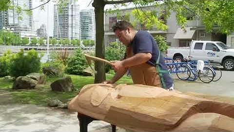 Totem Pole Carving with Luke Parnell, Urban Access Project, Emily Carr University of Art + Design