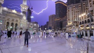 أمطار مكة الغزيرة وصواعق تضرب برج الساعة وسحب ركامية تغطي مكة المكرمة