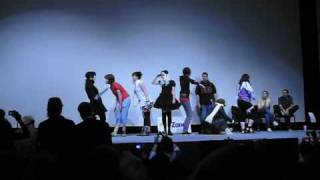 Cosplayer dance