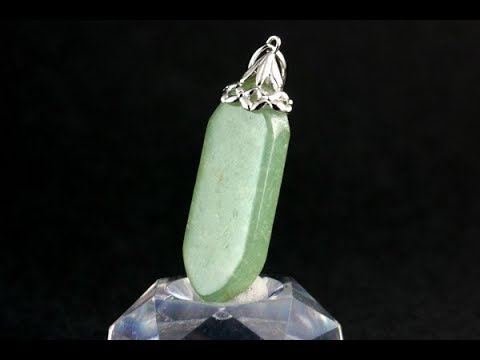 翡翠　ペンダントトップ　置物 ペンダントトップ 翡翠 / Jadeite Pendant - YouTube