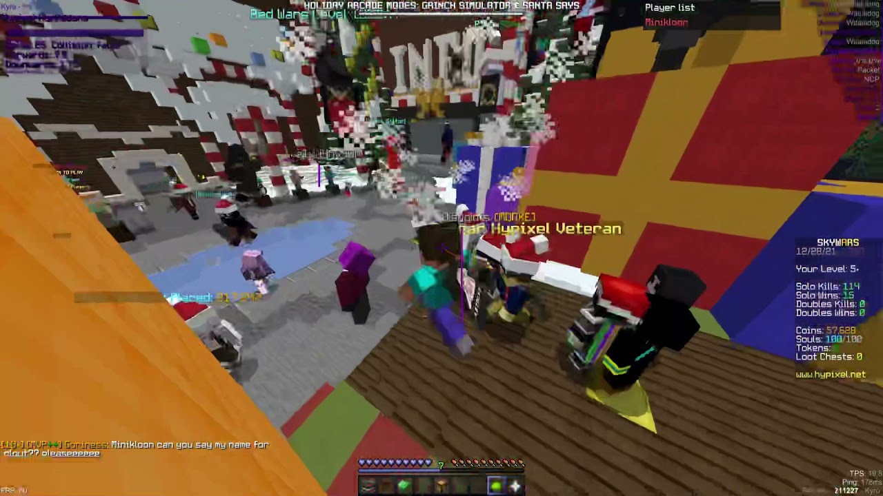 Minikloon gets visited by a fan