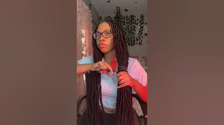 Cutting My Soft locs  into A Bob/ Shoulder length #hairinfluencer #softlocs #locstyles #hairstyles