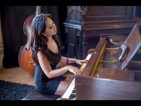 Avicii ft Noonie Bao Fades Away Piano (Audio only)