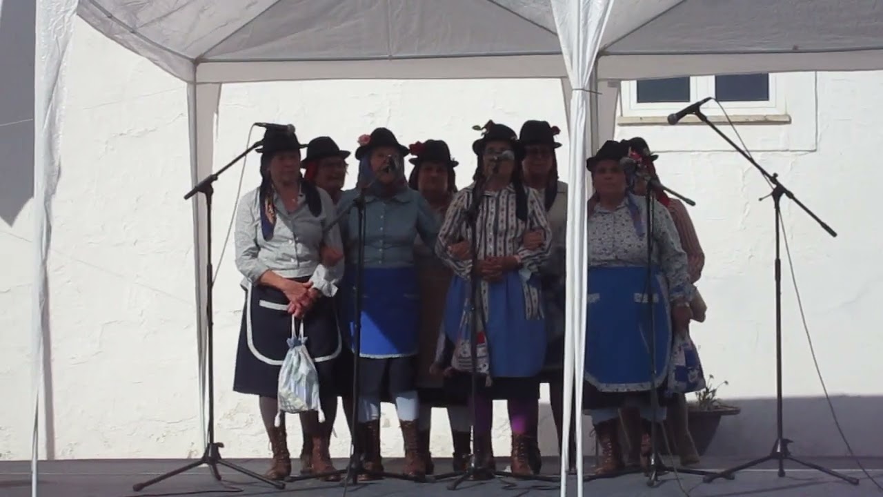 Moda:  "A FONTE DO LINHAS", pelo GC "As Ceifeiras", de Entradas (Castro Verde).