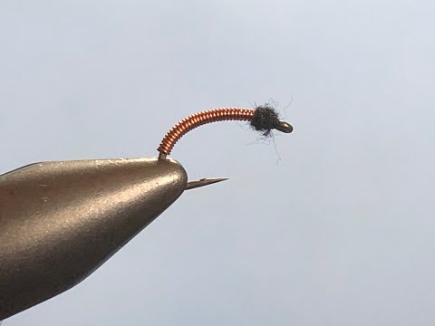 Muskrat Brassie - Time Lapse Fly Tying 