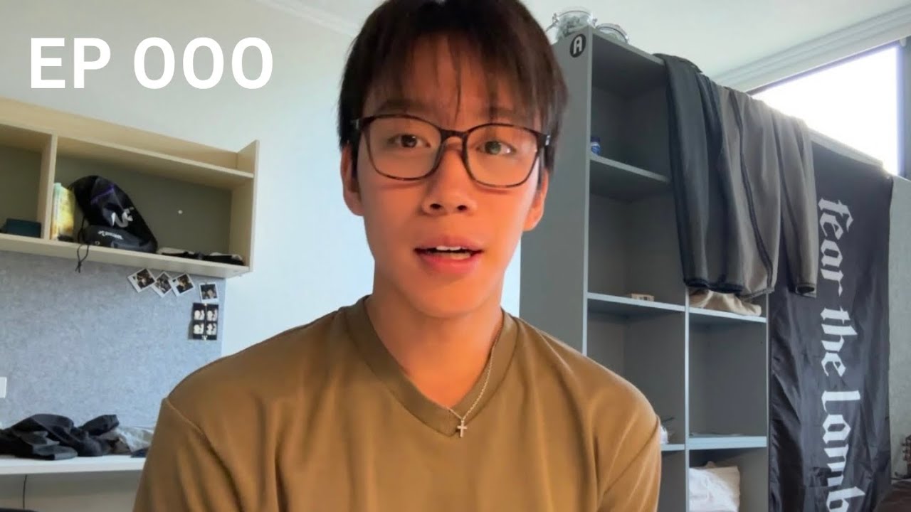 Дневник 18-летней ютуберши из Сиднея, пытающейся разобраться в жизни.