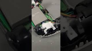 replacing a broken trigger crossbar/gear from a BDM-050/060 PS5 controller with one from a 030/040