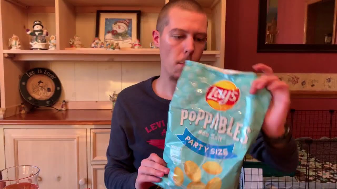 Seagram's EscapesSpikedJamaican Me HappyAlcoholic BeverageDrink Review and Lay's3Poppables