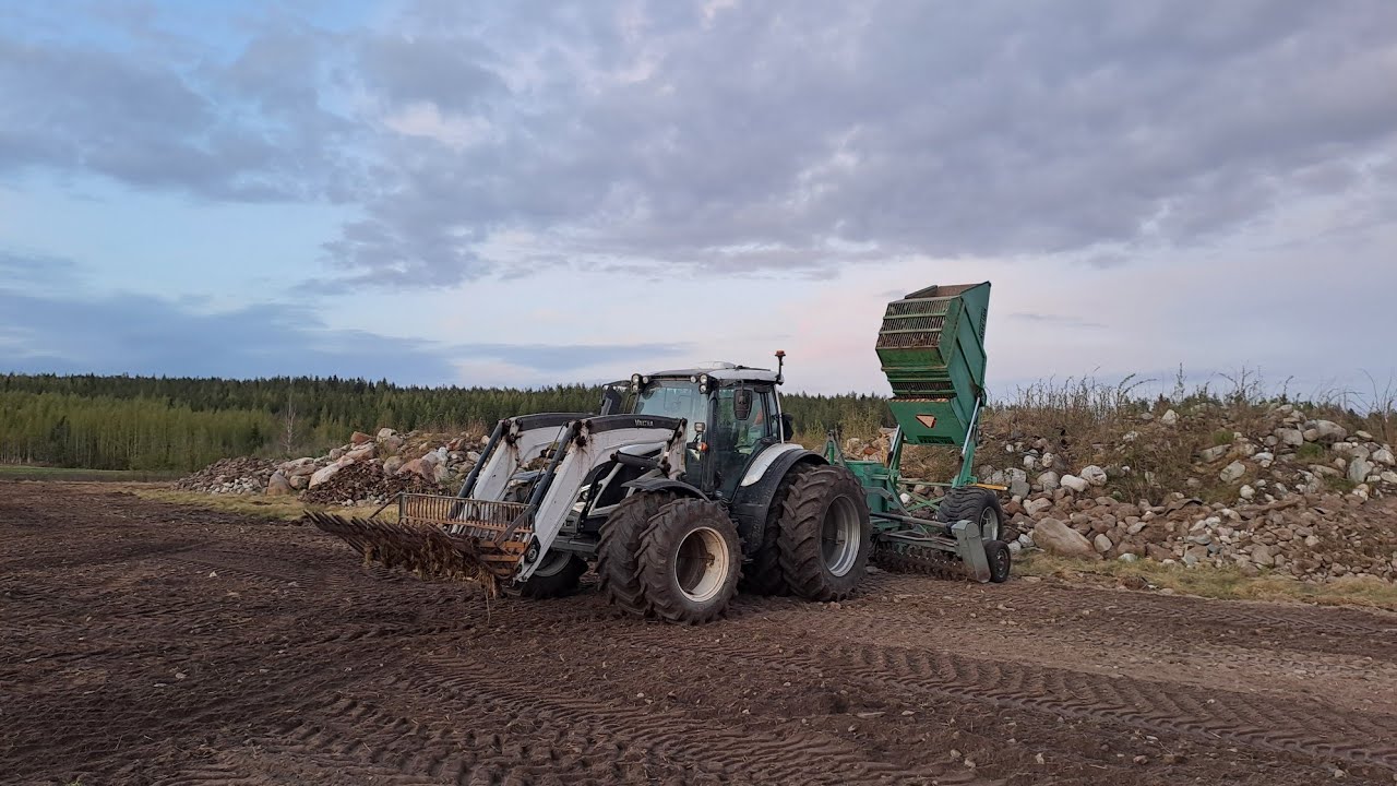 Kivienkeruun urakointia Keski-Suomessa