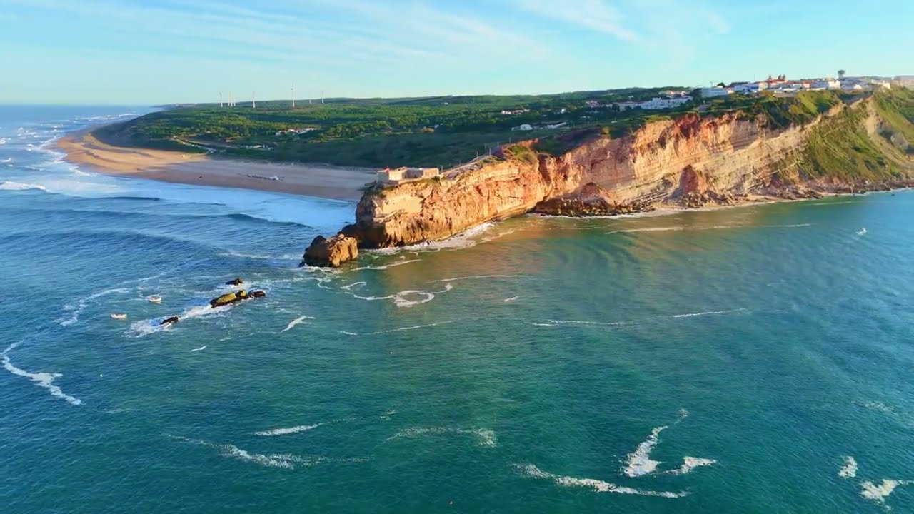 “Nazaré en estado puro | Sonido real del mar y vistas aéreas con DJI Mini 4 Pro”