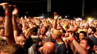 The Happy Mondays - Step On (live at the V Festival 2012)