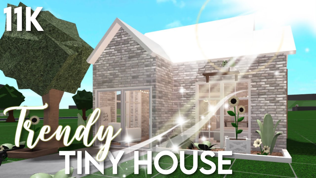 I Found TINY HOUSE Inside My Home!! (Roblox Bloxburg) 