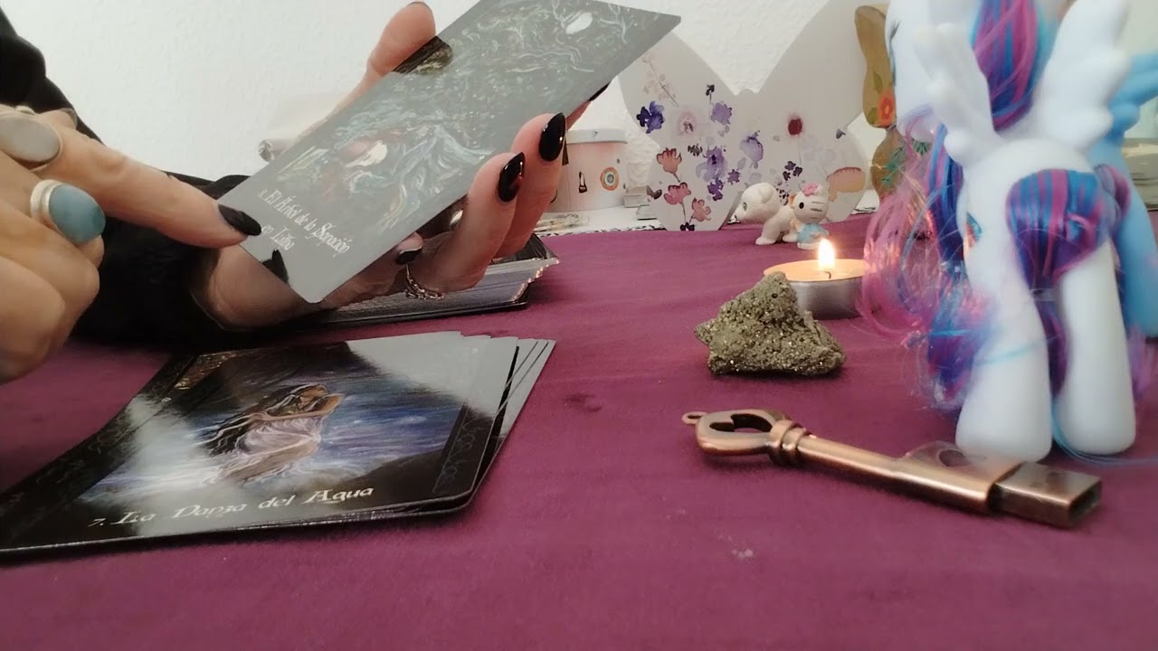 RESEÑA DEL ORÁCULO LA BRUJA SOLITARIA