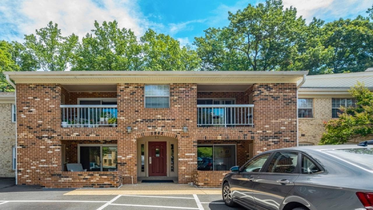 5942 Cove Landing Rd, Burke, VA Presented by Fox Homes Team.