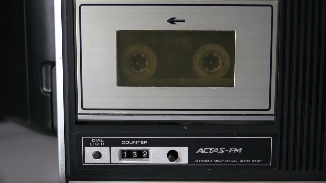 55年前のラジカセ - YouTube