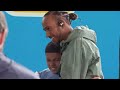 Lewis Hamilton visita o instituto Ayrton Senna, 2022