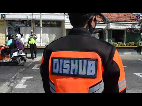 Sistem Monitoring Arus Lalu Lintas Sampang