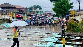 Sebelum dijadikan Fly Over!, Perlintasan Kereta Api Pasar Ciroyom Kota Bandung