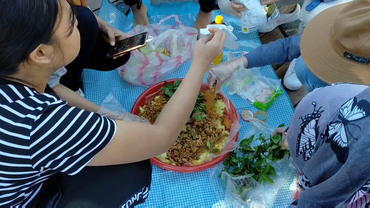 Makan nasi kuning di Taiwan dengan keseruan kami 