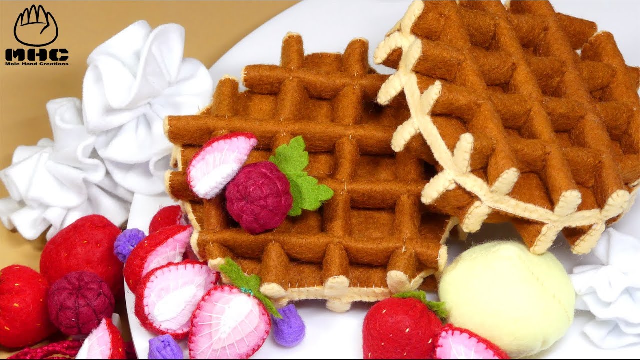 フェルトのふにゃふにゃアニメ「ワッフル」【Felt sewing toy