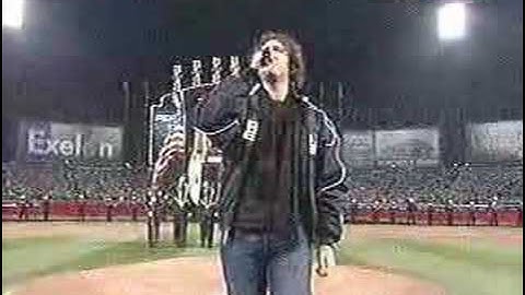 Josh Groban sings national anthem