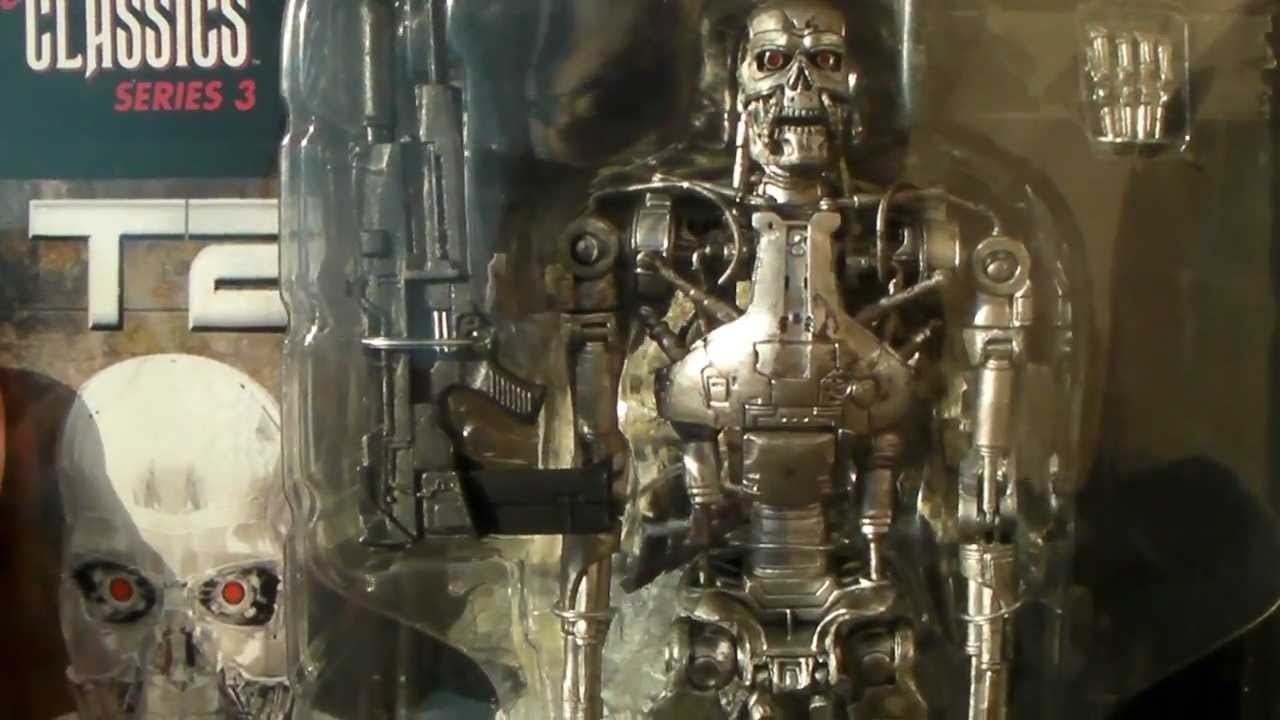 Action Figure Terminator 2 T-800 Endoskeleton, 18 Cm, Cult Classics Series 3, Con Base E Fucile - 2