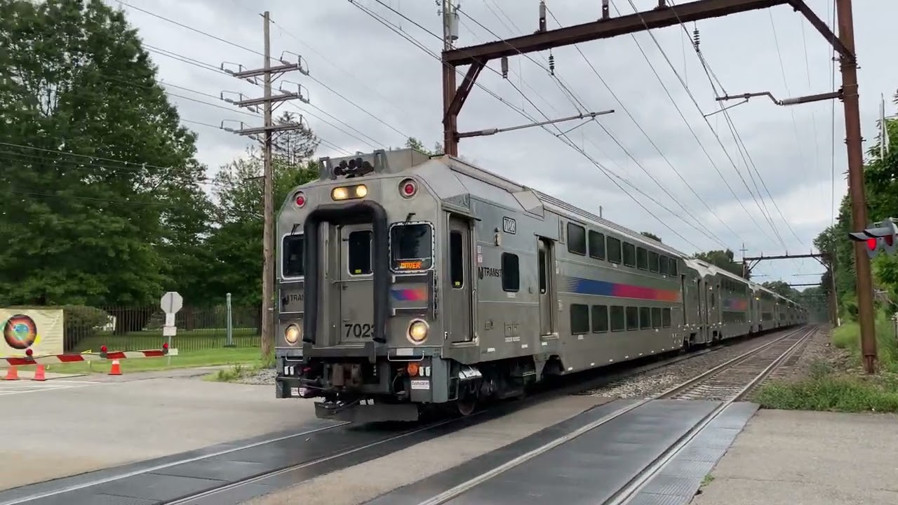 NJ Transit Bombardier MultiLevel Cab Car 7023 w/ Nathan AirChime