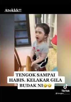 si atuk kacau cucu...cucu pun terkejut...😂😂😂 #funny#atok prank cucu sebab banyak cakap#