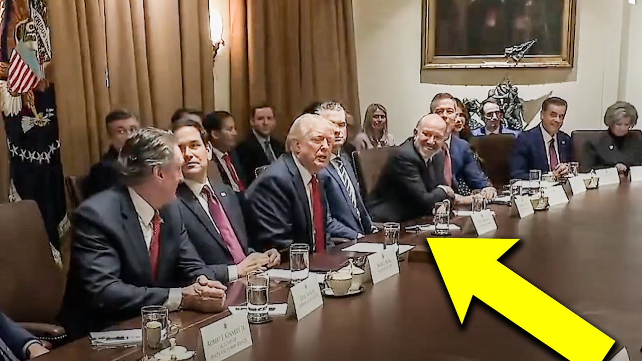 Trump demands allegiance from yes men in his first cabinet meeting