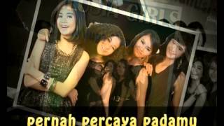 ILUSIA GIRLS - Aku Juga Manusia (Lyrics Video)