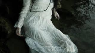 Download lagu a duet between the piano and the moon (a playlist)